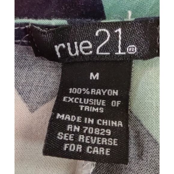 RUE21 Women's Midi Dress Small Colorful Rayon Zigzag Navy Pink Green  Casual - Picture 3 of 3